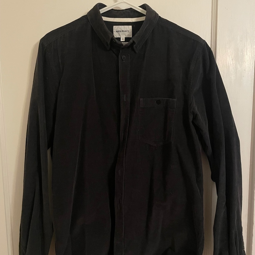 Norse Projects. Thin wale corduroy. Med.
